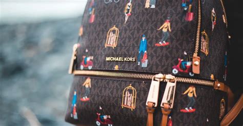 est ce que michael kors est une marque de luxe|Michael Kors est.